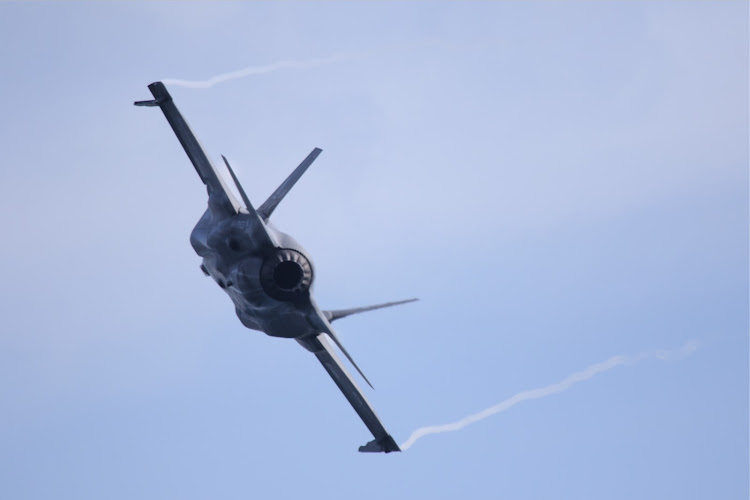 MPVの岩国基地・呉海上自衛隊・戦闘機・潜水艦に関するカスタム事例の投稿画像10枚目