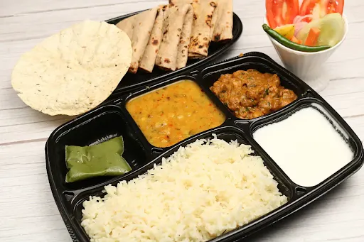 Deluxe Punjabi Thali