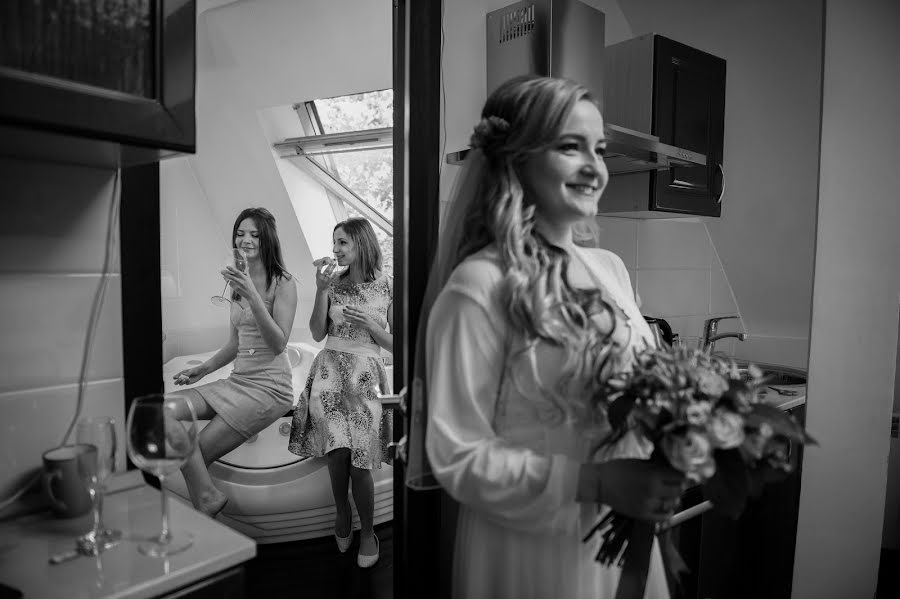 Wedding photographer Anatoliy Shishkin (anatoliysh). Photo of 23 November 2020