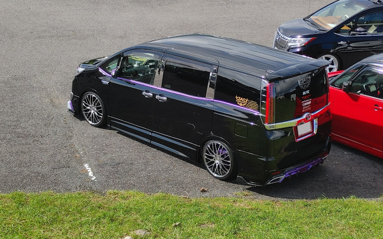 ノアのReliable crew・ノア80・箱根ターンパイク・1周年記念MTに関するカスタム事例の投稿画像4枚目