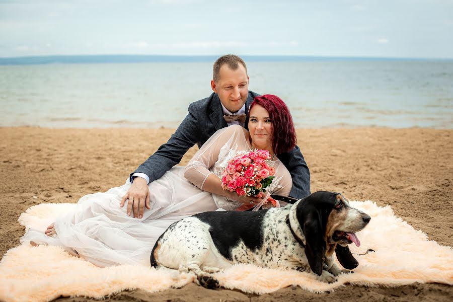 Fotógrafo de casamento Yuliya Nikitina (juliyaniki). Foto de 23 de junho 2021