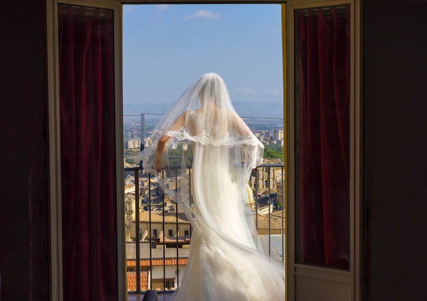 Pulmafotograaf Francesco Rimmaudo (weddingtaormina). Foto tehtud 2 märts 2018