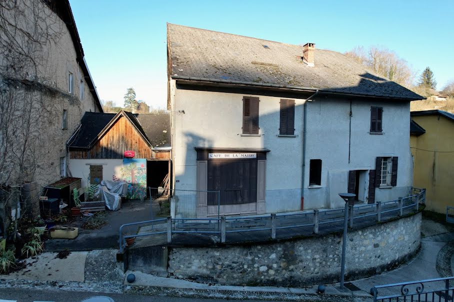 Vente maison 10 pièces 246 m² à Alby-sur-Chéran (74540), 315 000 €