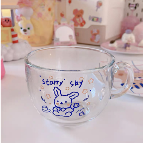 Title 4, Tasse à café simple avec cœur de fille de dessi...