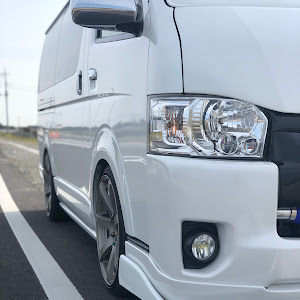 ハイエースバン TRH200V