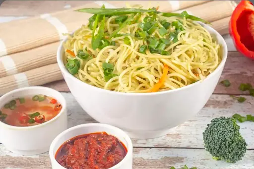 Veg Hakka Noodle