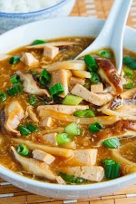 Quick and Easy Chinese Hot and Sour Soup was pinched from <a href="http://www.closetcooking.com/2015/02/quick-and-easy-chinese-hot-and-sour-soup.html" target="_blank">www.closetcooking.com.</a>