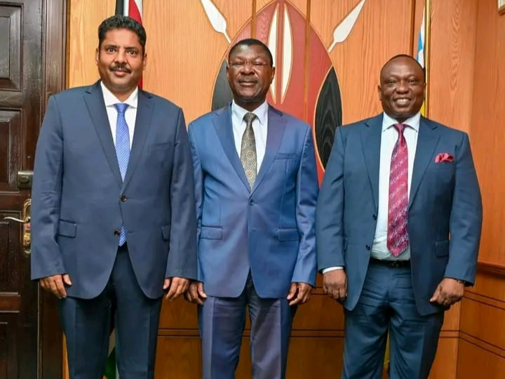 Speaker of the National Assembly Moses Wetang'ula with President of the Kenya National Chamber of Commerce and Industry Richard Ngatia and Abdulwalli Shariff on May 10,2023.