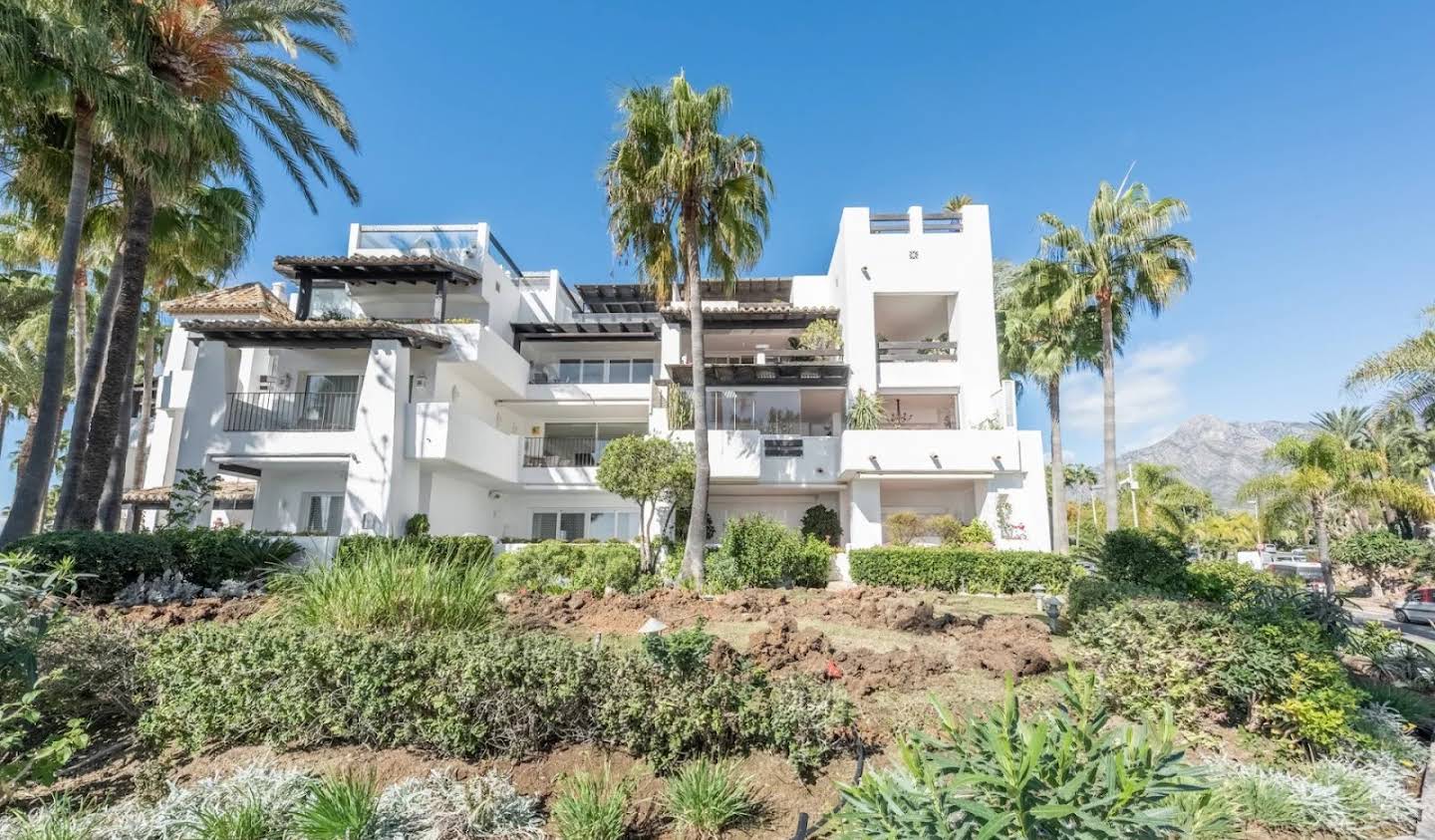 Apartment with terrace and pool Marbella