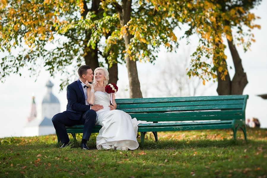 Wedding photographer Aleksandr Illarionov (illarionov). Photo of 1 November 2012