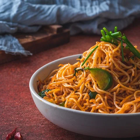 Schezwan Hakka Noodles Veg