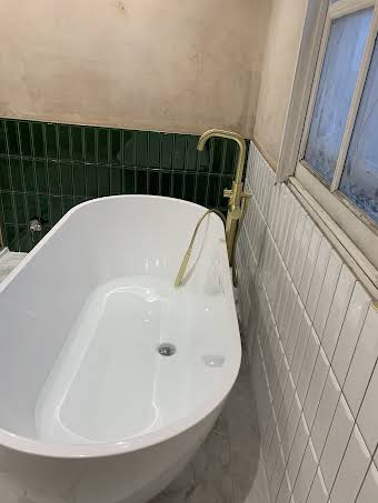 Bathroom in SW16 album cover