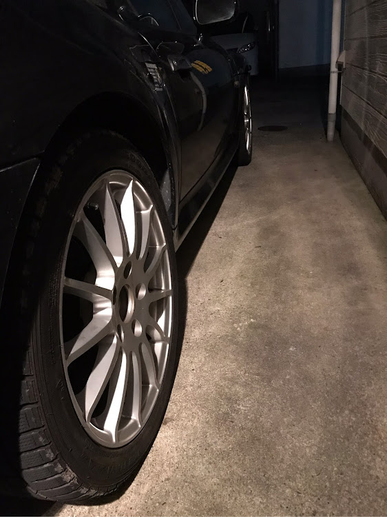 Z3 ロードスターのDIY・タイヤ交換に関するカスタム事例の投稿画像1枚目