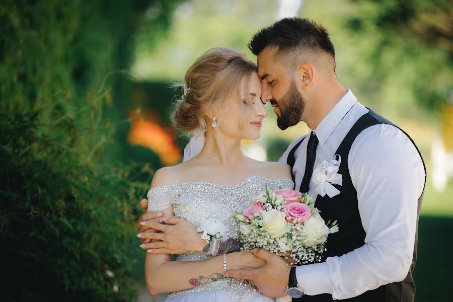 Fotógrafo de bodas Vitalik Gandrabur (ferrerov). Foto del 4 de junio 2019