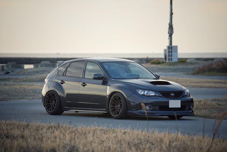 インプレッサ WRX STIの一眼レフに関するカスタム事例の投稿画像1枚目