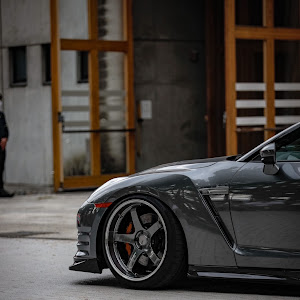 NISSAN GT-R R35