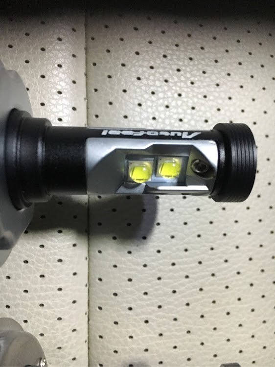 ワゴンRのH4 LED・CREE・カットライン・auto feelに関するカスタム事例の投稿画像3枚目