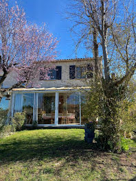 villa à Oraison (04)