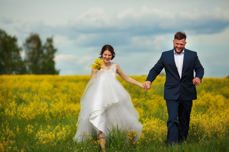 Fotógrafo de casamento Olga Chelysheva (olgafot). Foto de 23 de junho 2017