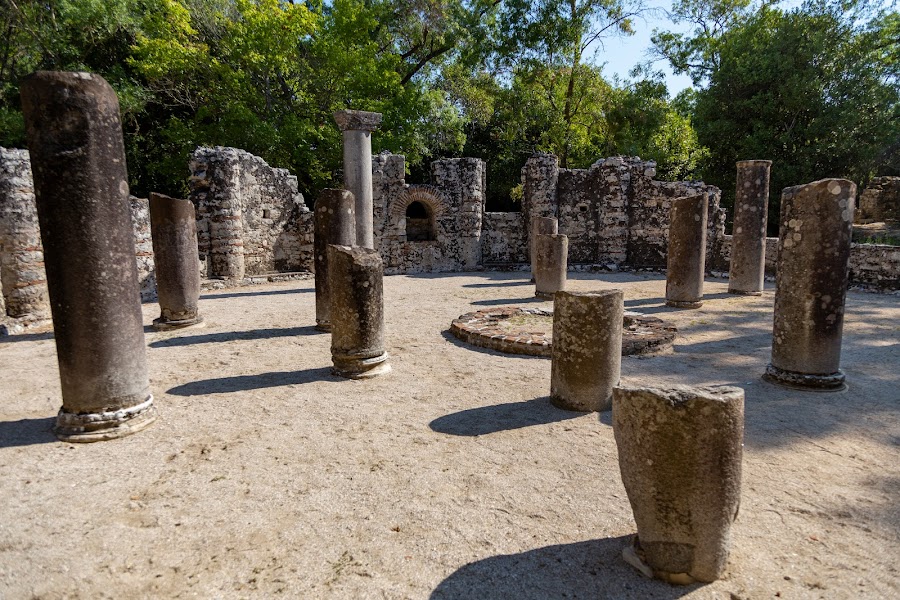 baptysterium, Butrint, Albania