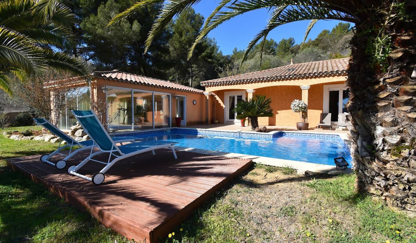 House with pool and terrace Beziers