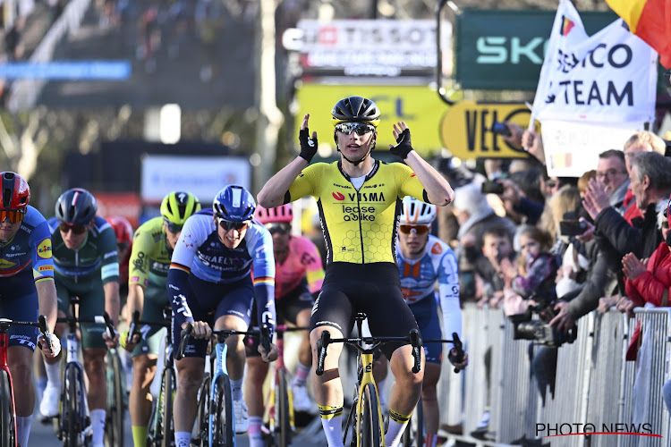 🎥 Remco Evenepoel laat zich weer zien in Parijs-Nice, Visma-Lease a Bike opnieuw aan het feest