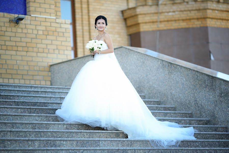 結婚式の写真家Malik Sadykov (msadykov24)。2017 2月2日の写真