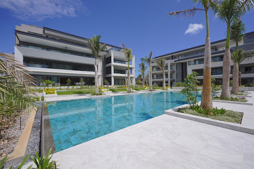 Apartment with pool 2