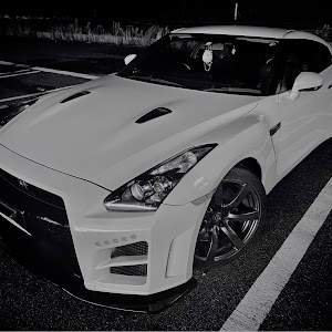 NISSAN GT-R R35