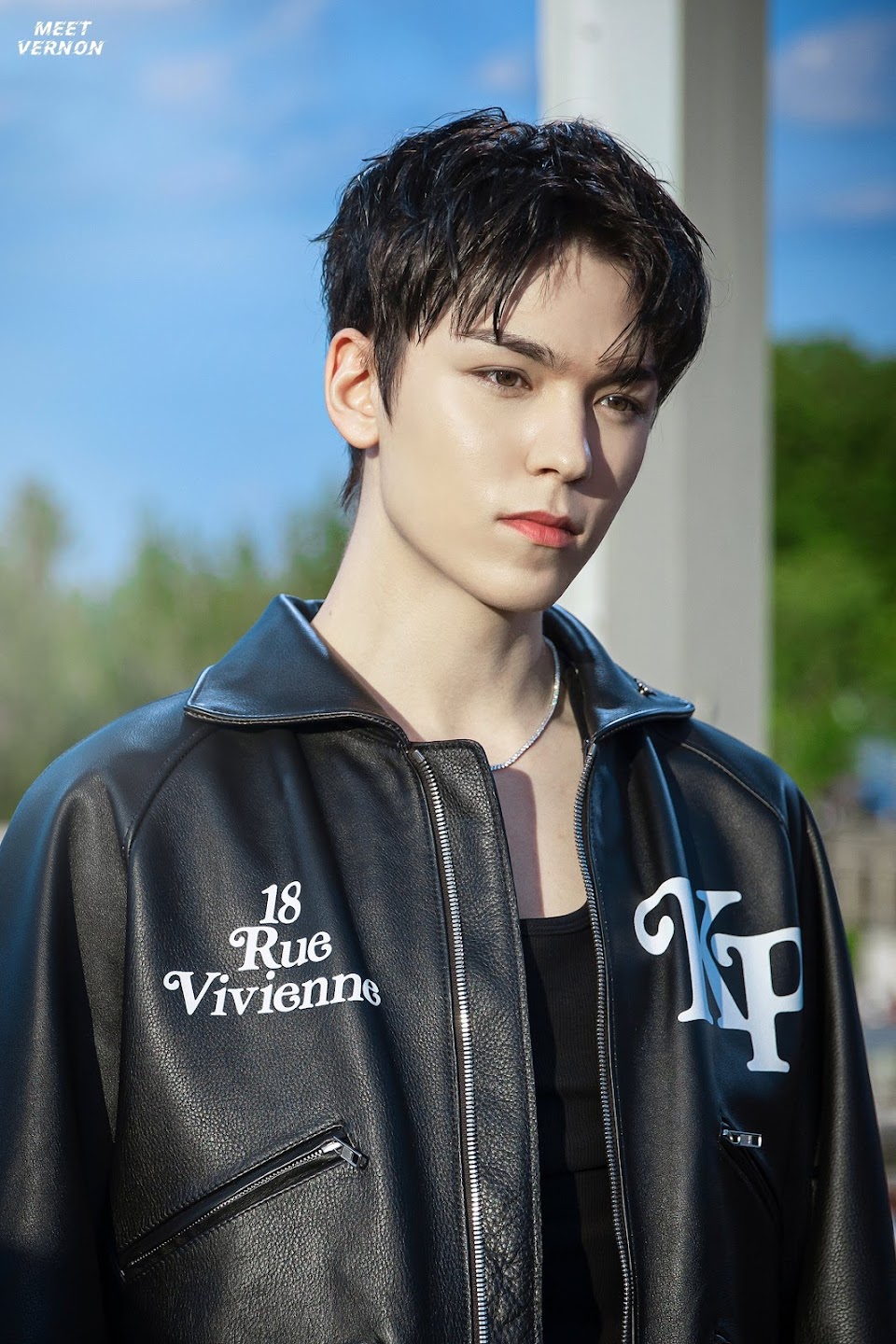 230624-SEVENTEEN-VERNON-à-la-Fashion-Week-de-Paris-pour-KENZO-documents-2(3)