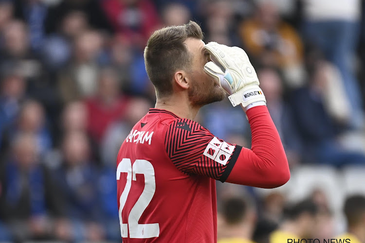 Simon Mignolet défendu par son homologue après sa bourde : "Un sale ballon !" 