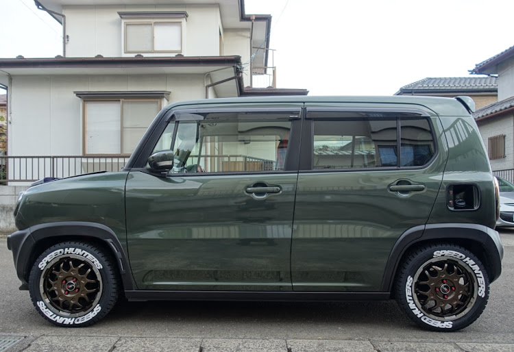 ハスラーのスタッドレスタイヤ交換・冬でもお洒落は足元から・タイヤラバーステッカー DIYに関するカスタム事例の投稿画像28枚目