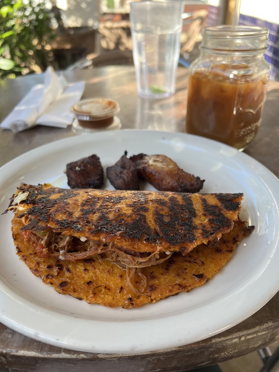 Cachapas with platanos maduros