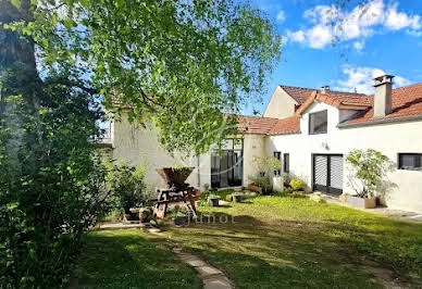 Maison avec jardin et terrasse 5