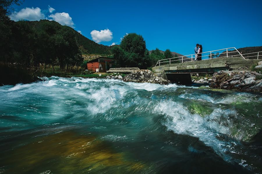 Photographer sa kasal Nurbek Akhunbaev (onlineprofi). Larawan ni 16 Setyembre 2018