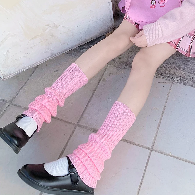 Women's knitted cute warm feet socks. Keep your feet cozy and stylishly warm with these adorable and comfortable knitted