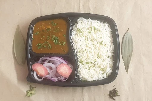 Dal Makhani With Matar Pulao