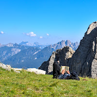 Un libro, il cielo e le Dolomiti di 