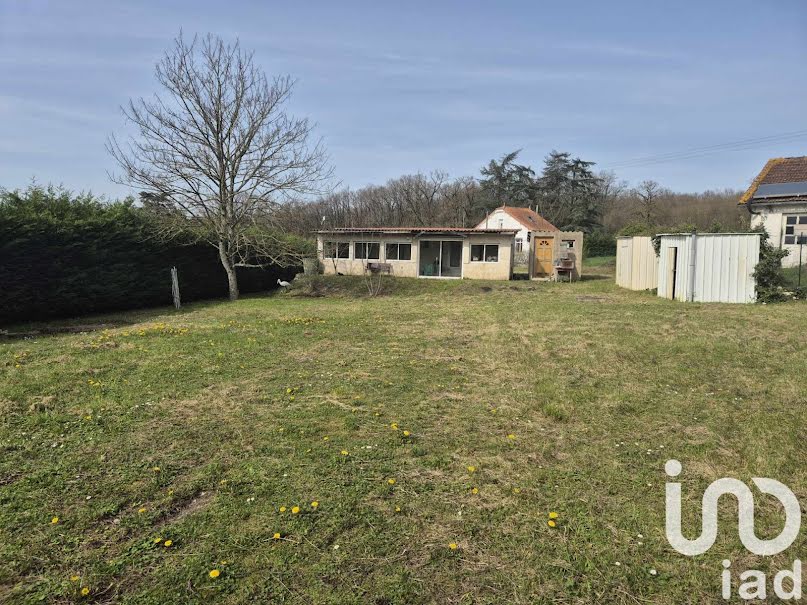 Vente terrain  1465 m² à Valence-en-Poitou (86700), 28 500 €