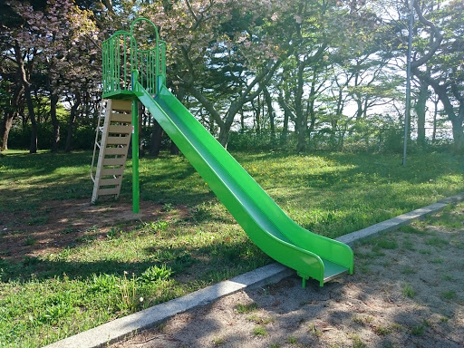 明神山公園の滑り台