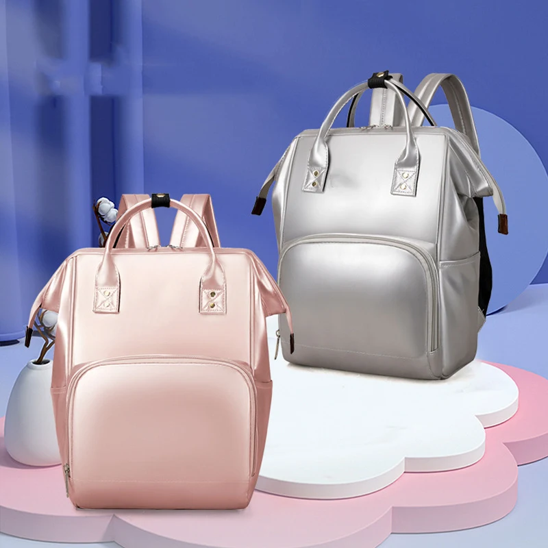 Sac à langer pour maman tendance et avec personnalité, grand espace, multiples compartiments, design élégant et pratique au quotidien.