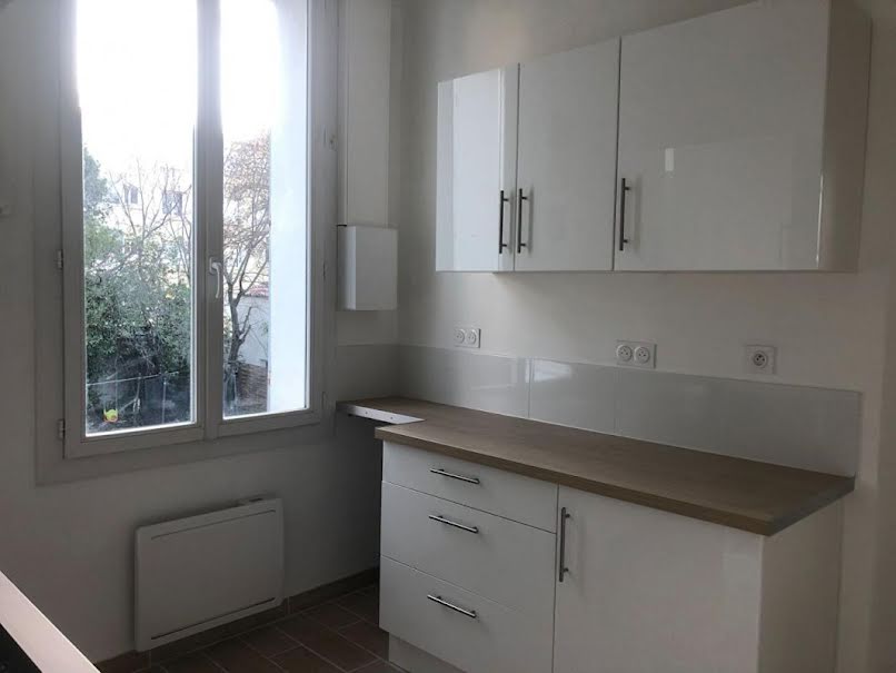 Location  appartement 3 pièces 51 m² à Toulon (83000), 790 €