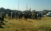 Majakaneng community block the N4.