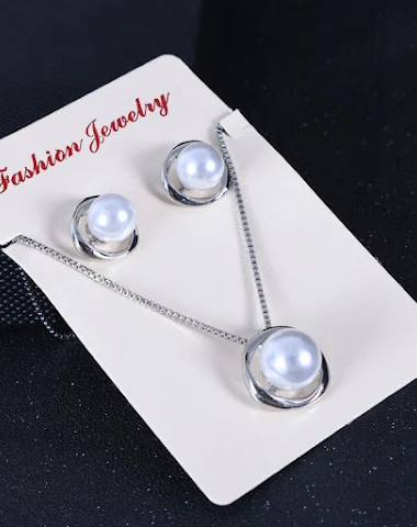Collier et boucles d'oreilles en pe - 0