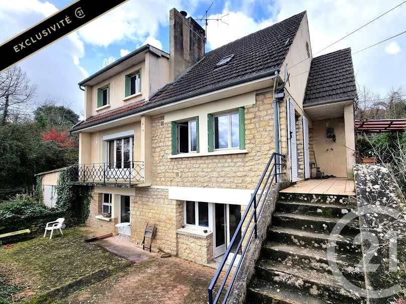 Vente maison 7 pièces 184.5 m² à Sarlat-la-caneda (24200), 230 000 €