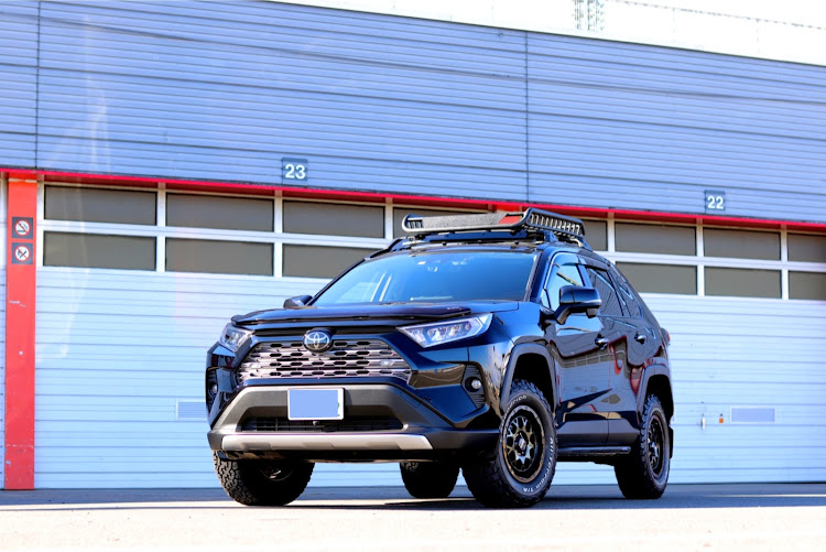 RAV4の新年のご挨拶・目指せPickUpCarsに関するカスタム事例の投稿画像1枚目