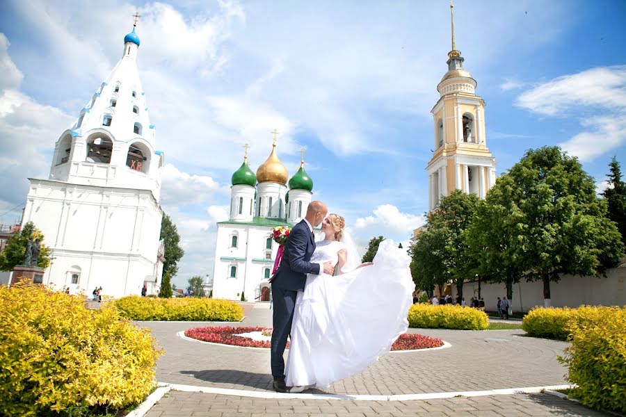 Fotograful de nuntă Marina Frolova (wedding-fm). Fotografia din 24 februarie 2017