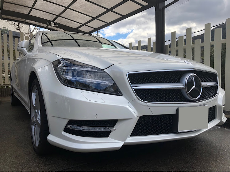 CLSシューティングブレークの洗車・雨の後の洗車・ホイールもキレイに洗った・寒い中の手洗い洗車に関するカスタム事例の投稿画像1枚目