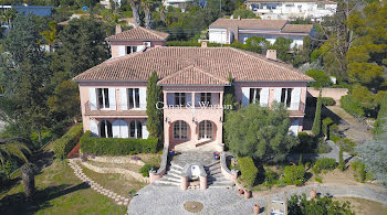 villa à Les issambres (83)