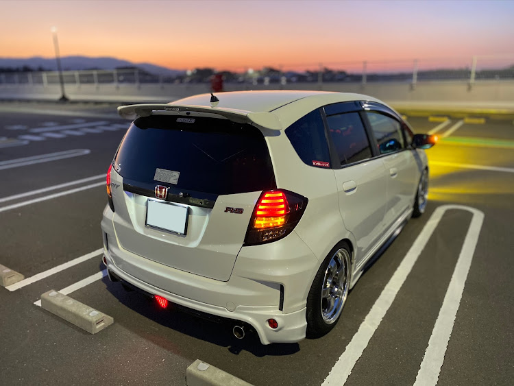 フィットのゆっくり走ろう福岡・90年代スタイル・ロードバイク・最後のタイプＲか？・夕焼けと愛車に関するカスタム事例の投稿画像1枚目